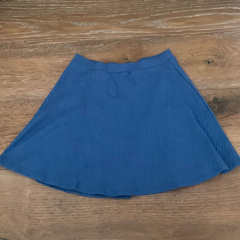 Forever 21 textured blue flowy skirt / size small